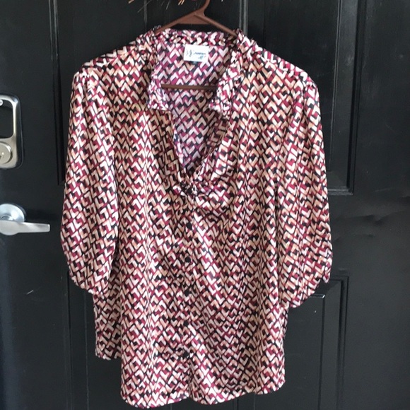 D J Summers is the brand on this pretty blouse - Picture 1 of 7